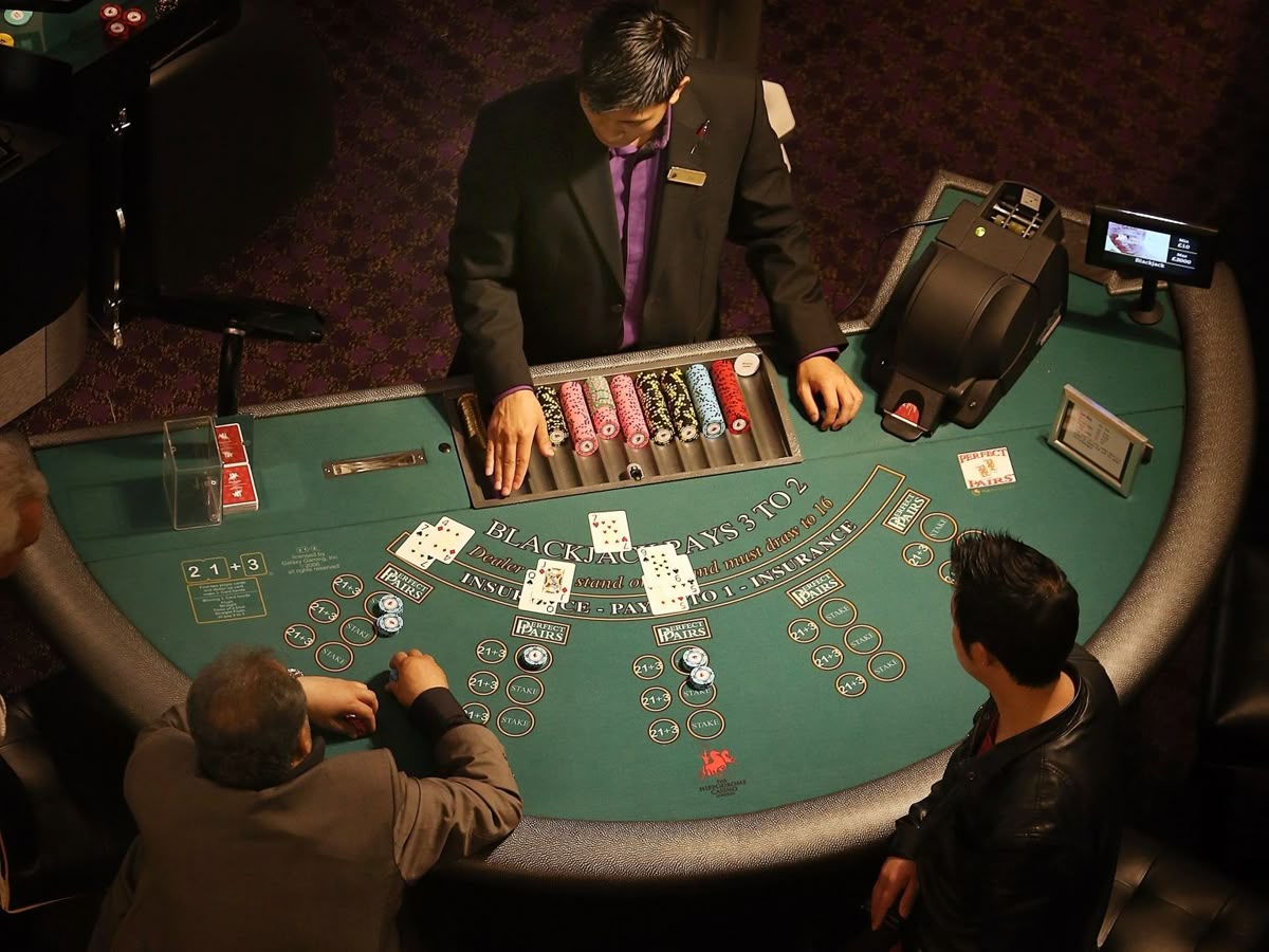Syndicate Casino کیسینو میں پوکر گیمز